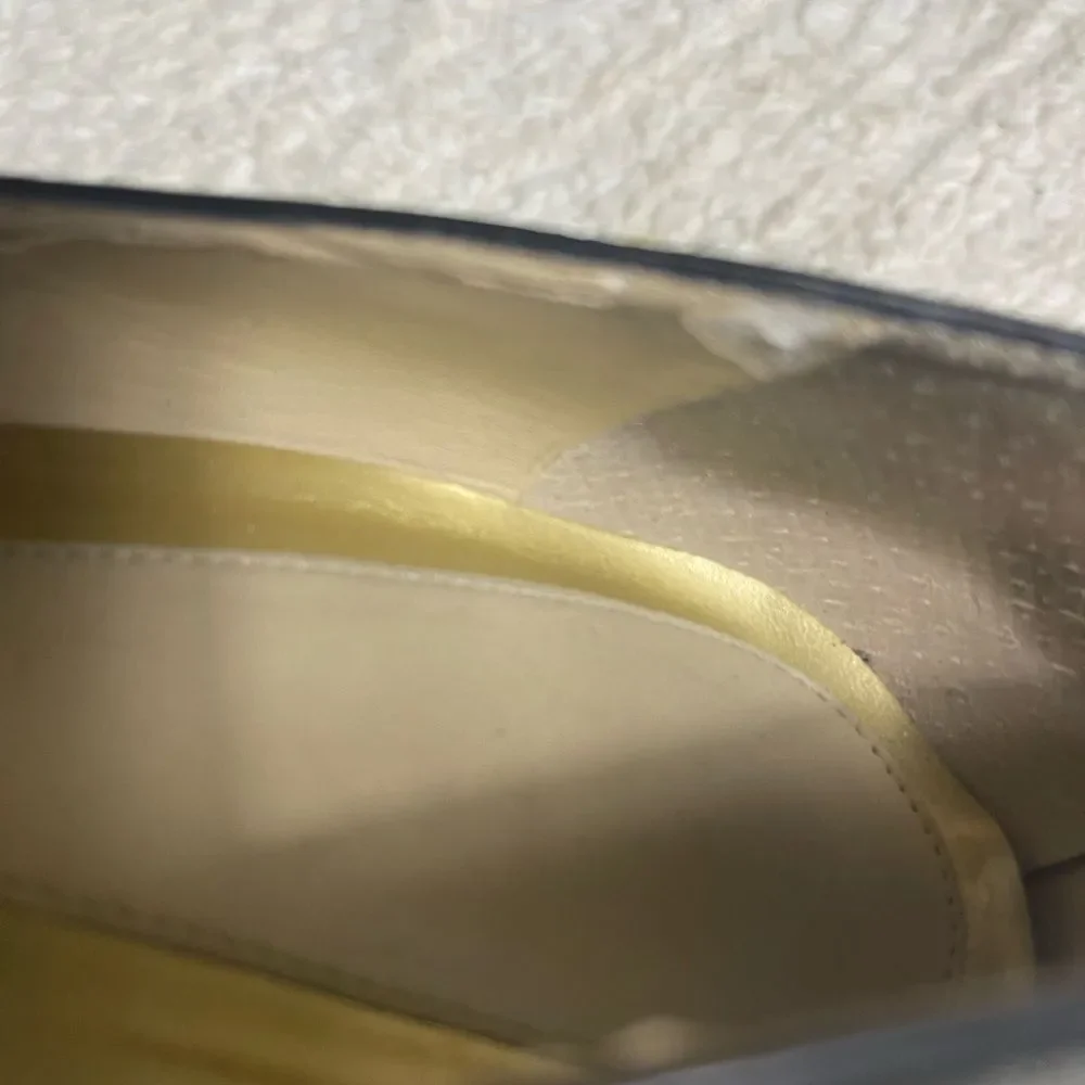 Lauren Ralph Lauren Classic Leather Black Heels gold tone logo accent SZ10M
